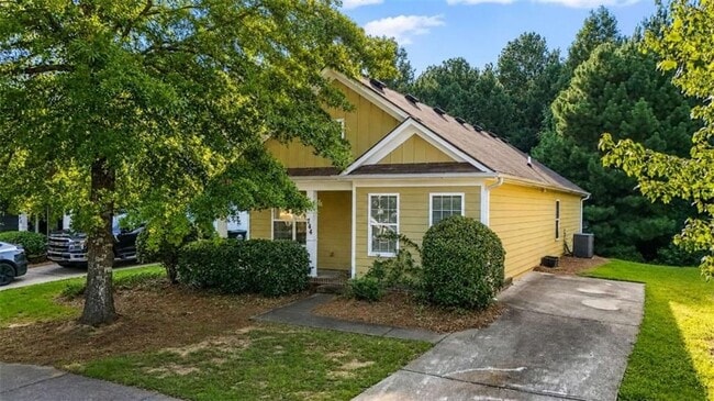 Photo - 744 W Vincent Dr