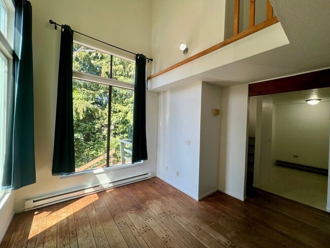 Photo - 2090-2102 Meade Avenue Unit 2094