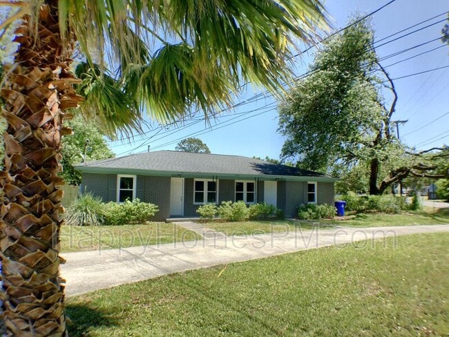 Photo - 1559 Brookbank Ave