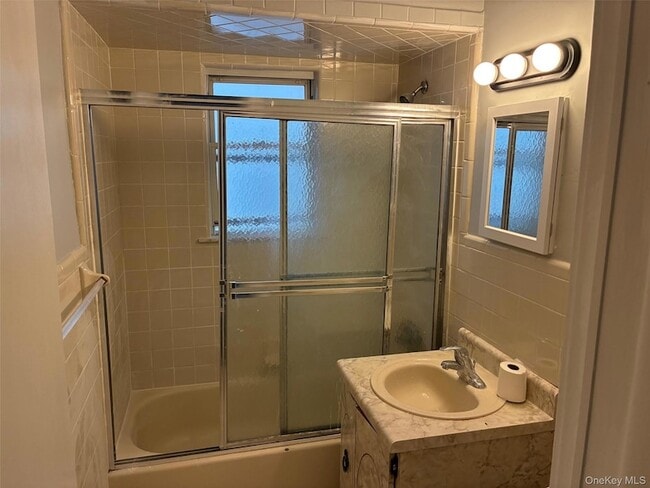 Photo - 27 Illinois Ave