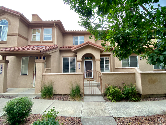 Building Photo - 1476 Courtyard Heights Rental