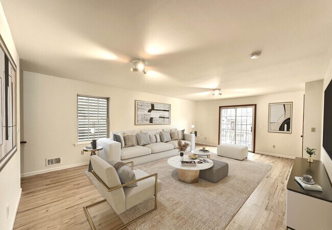 Building Photo - 47 Jewett Ave Unit G Rental