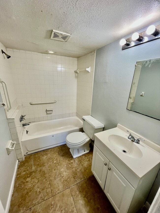 Photo - 525 N Morgan Ave Unidad 525 Morgan Apt 5