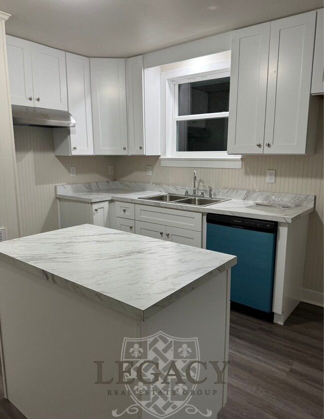Photo - 7104 White Oak Dr