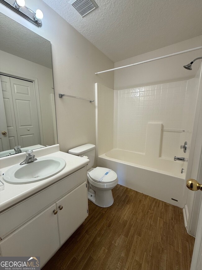 Photo - 22 Robins Ct