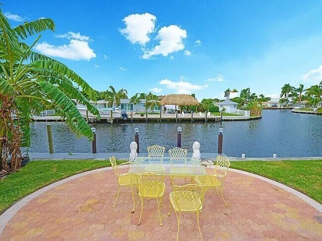 Photo - 1001 SE 5th Ave