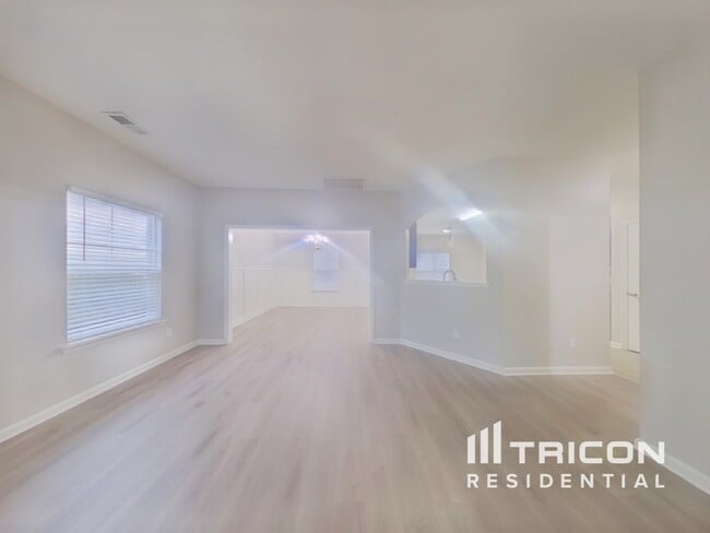 Photo - 259 Baneberry Loop