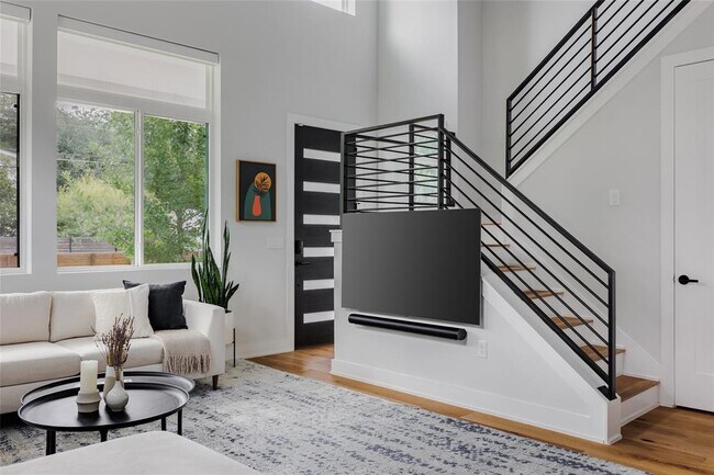 Photo - 1401 Holly St