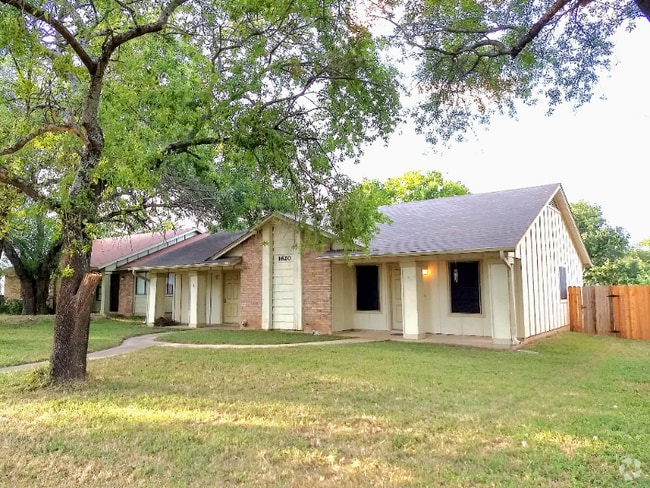 Building Photo - 1620 W Braker Ln Rental