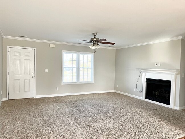 Photo - 108 Oakwood Ct