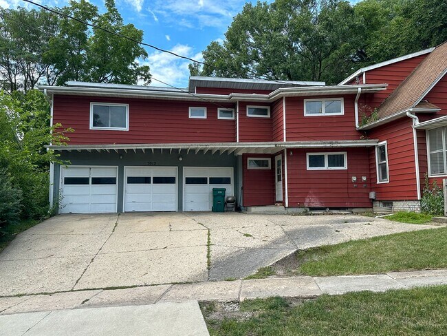 3012 Woodland St Unit 3012 Woodland St