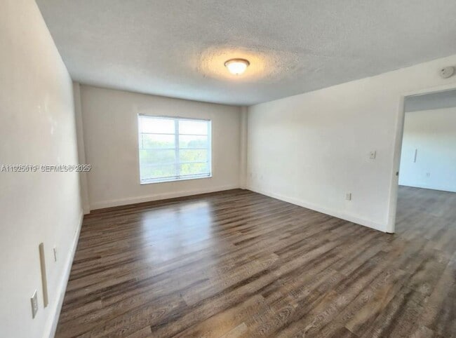 Photo - 4164 Inverrary Dr Unit 406