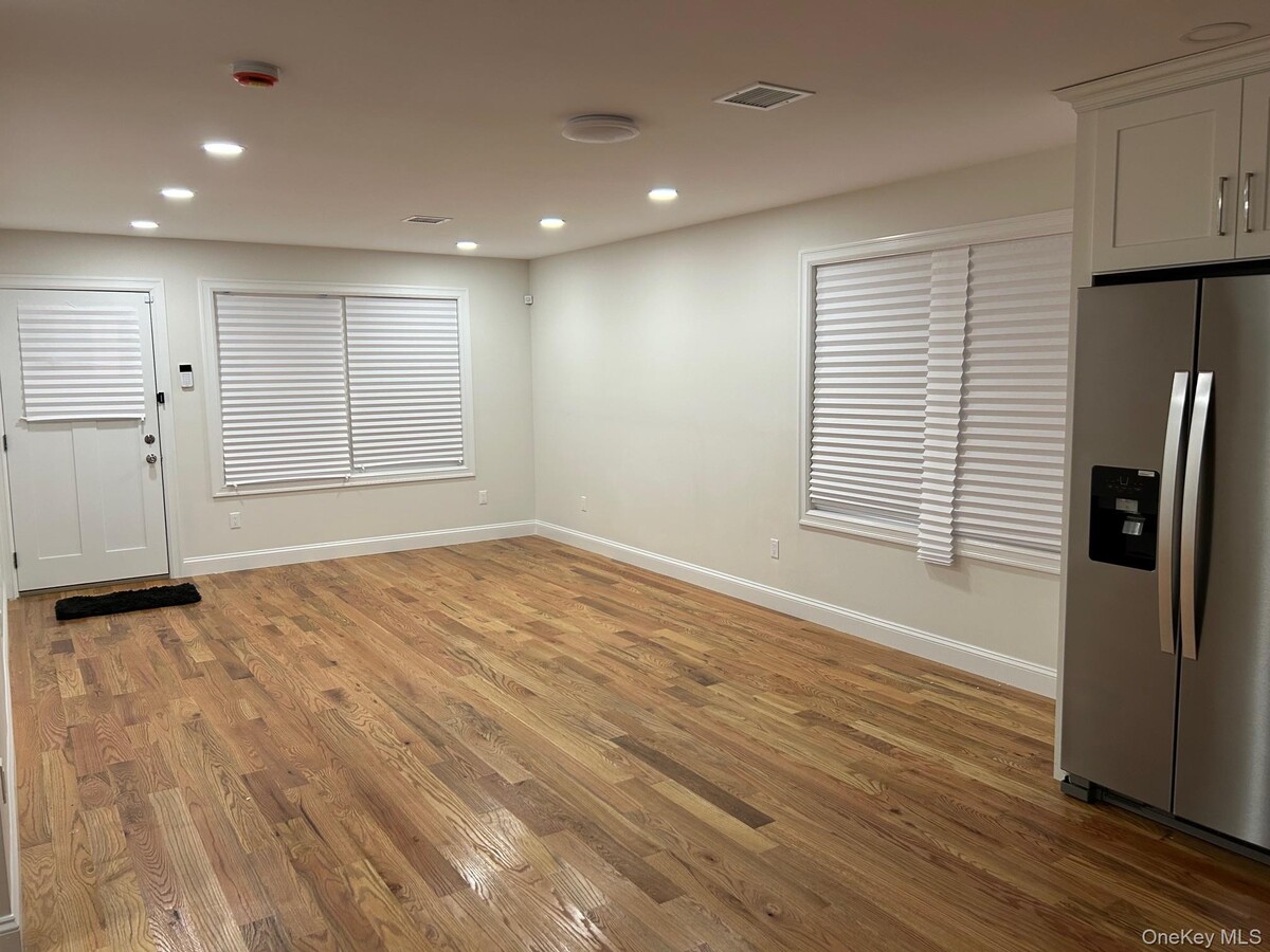 Photo - 53 Hewlett St