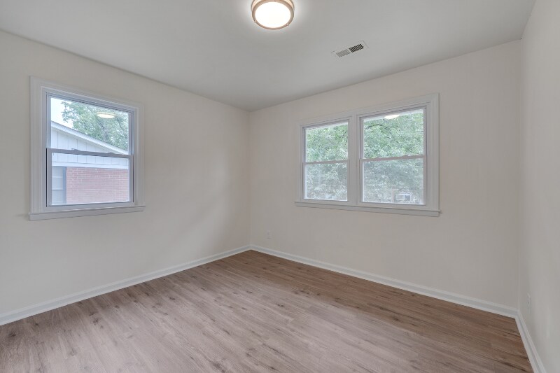 Photo - 1911 Capps St