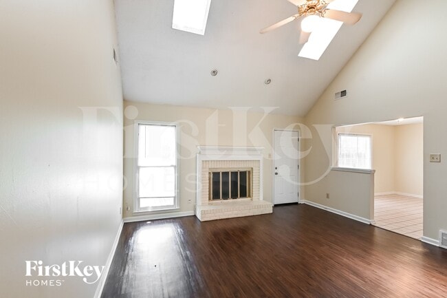 Photo - 8441 Woolrich Dr