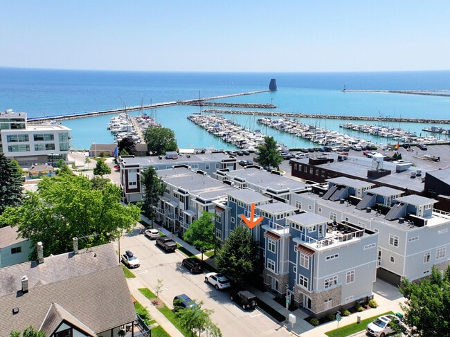 Photo - 307 E Pier St