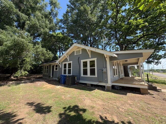 Photo - Gorgeous fully remodeled 3 bed/1.5 bath Craftsman-style Bungalow