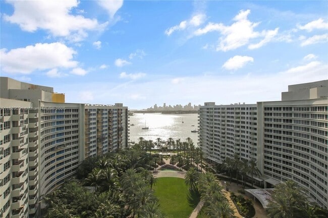 Building Photo - 1500 Bay Rd Rental