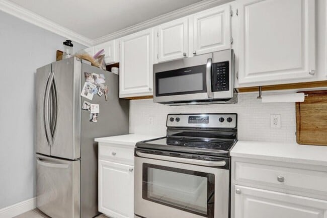 Building Photo - 1745 Palm Cove Blvd