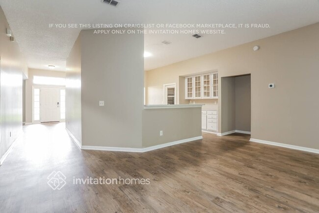 Photo - 11275 Chertsey Ln