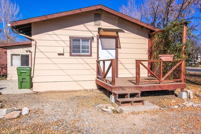 Building Photo - 860 Gail Gardner Way Unit B