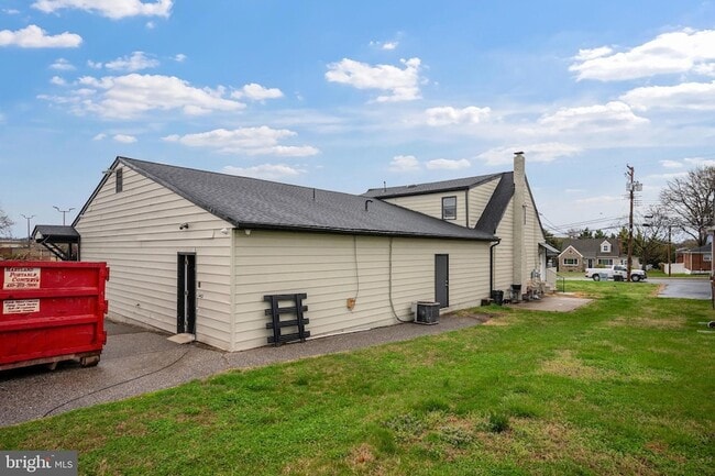 Photo - 7917 Wise Ave