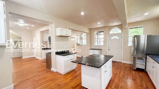 Photo - 128 E Summit Ave