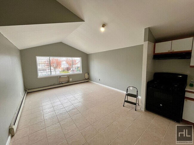 Photo - CASTLE HILL AVENUE, BRONX Unidad 2