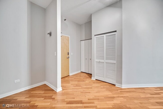 Photo - 1600 S Indiana Ave Unit 903