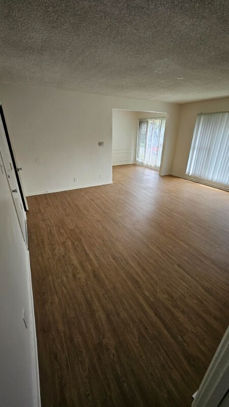 Photo - 3945 Stevely Ave Unidad 1