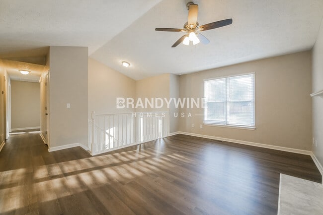 Photo - 403 Chippewa Dr SE