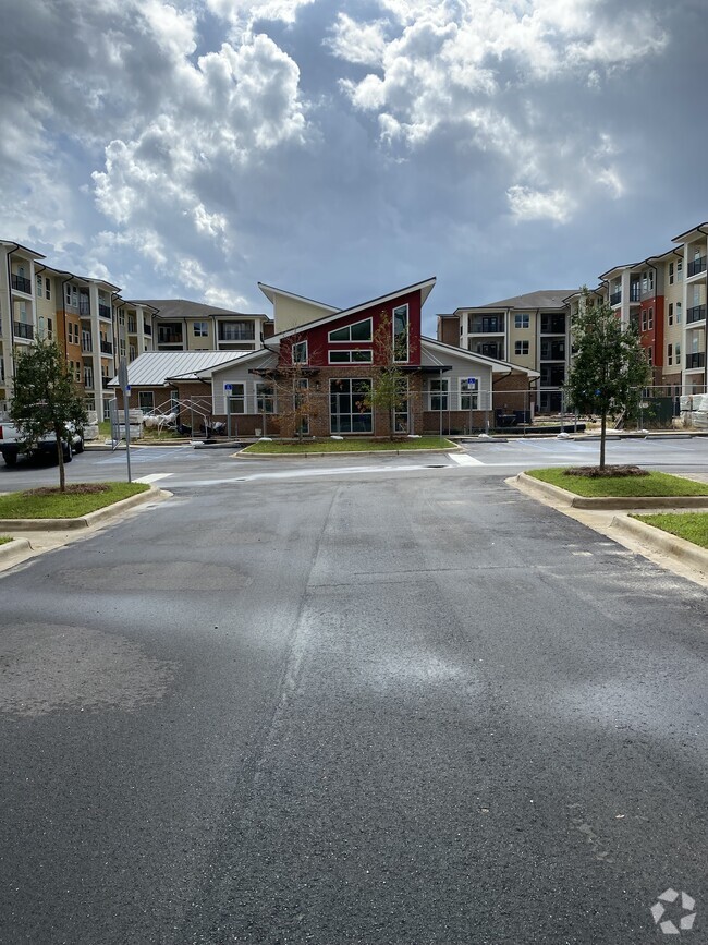 Building Photo - Regency Place Rental