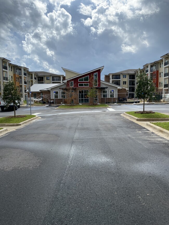 Regency Place - Regency Place Apartments