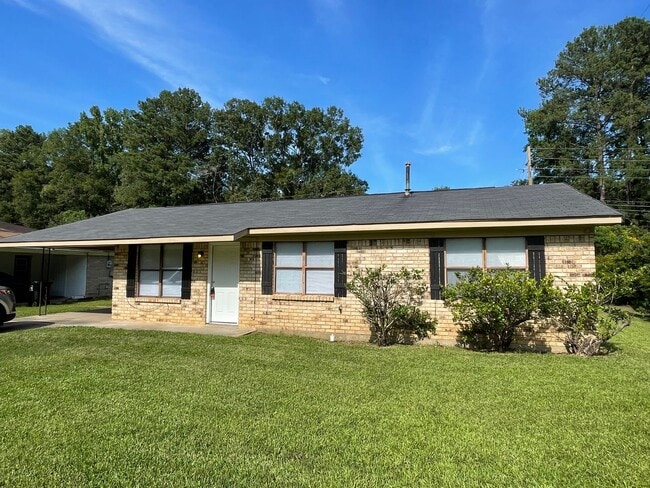 Building Photo - Beautiful 3 bedroom home in Haughton