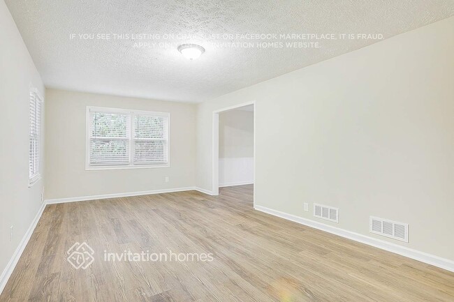 Photo - 1851 Birch Ct SW