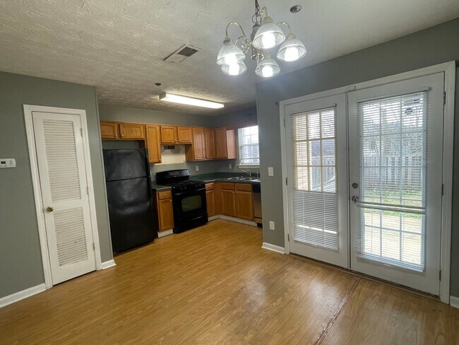 Photo - 2337 Wellington Cir