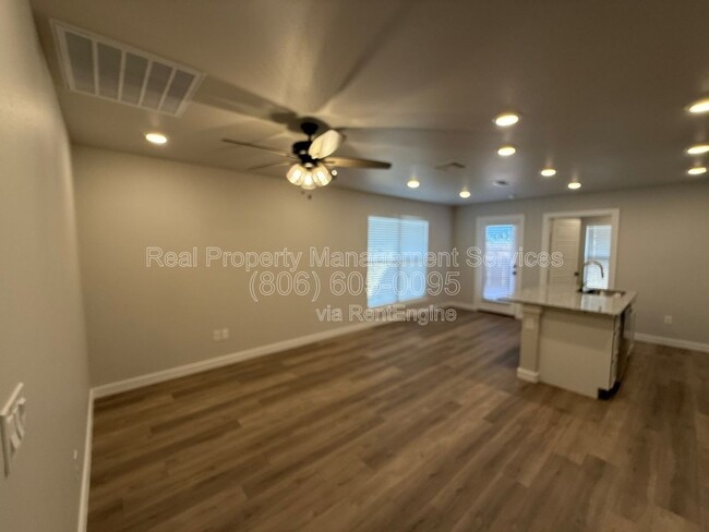 Photo - 8328 24th St