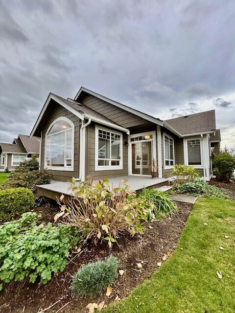 Building Photo - 180a W Maberry Dr