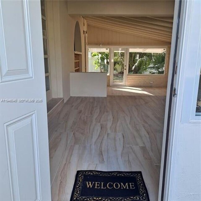 Photo - 5840 SW 51st St