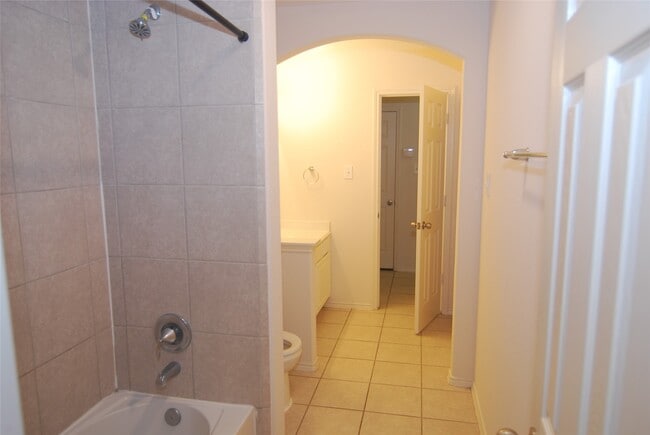 Building Photo - 2834 Lockeridge Pines Dr