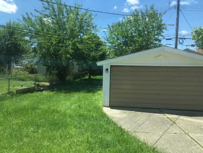 Photo - 3 Bedroom Bungalow, Move-In Ready. Sec. 8 OK