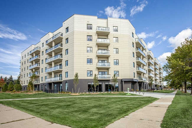 Building Photo - Queensland Apartments