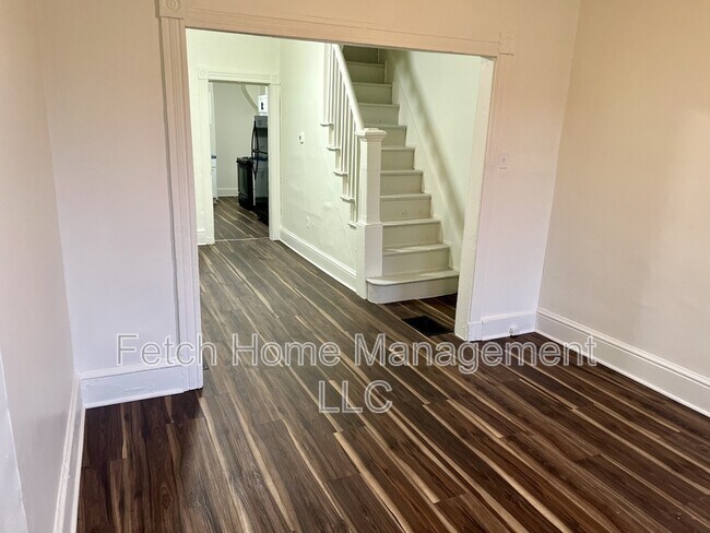 Photo - 462 S Christian St