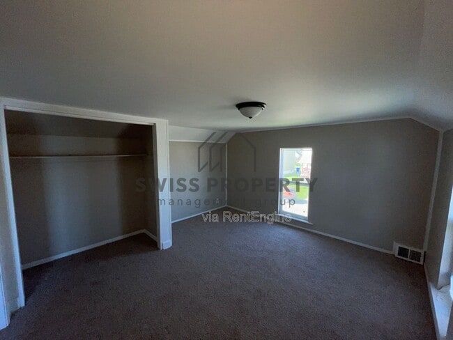 Photo - 1887 Robert St