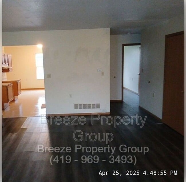 Photo - 1863 N Erie St Casa