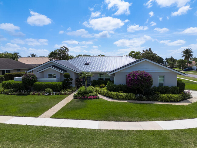 Photo - 1553 Farmington Ave Casa