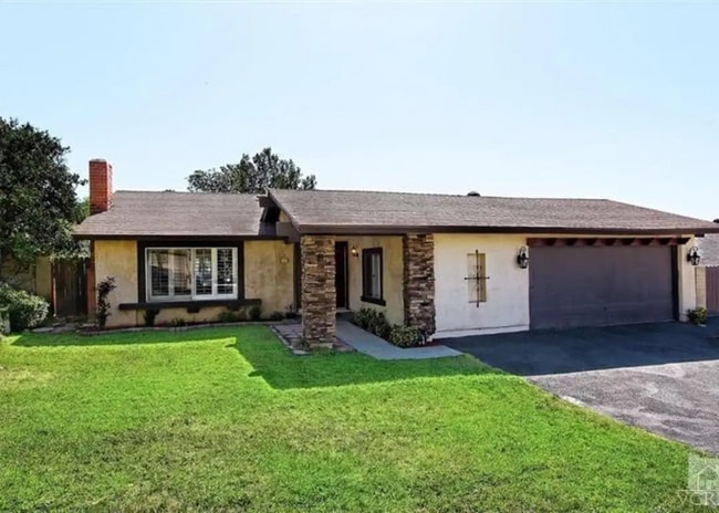 Photo - 843 Holbrook Ave