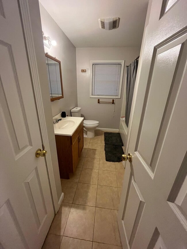 Photo - 877 Douglas Ave Unit fist floor