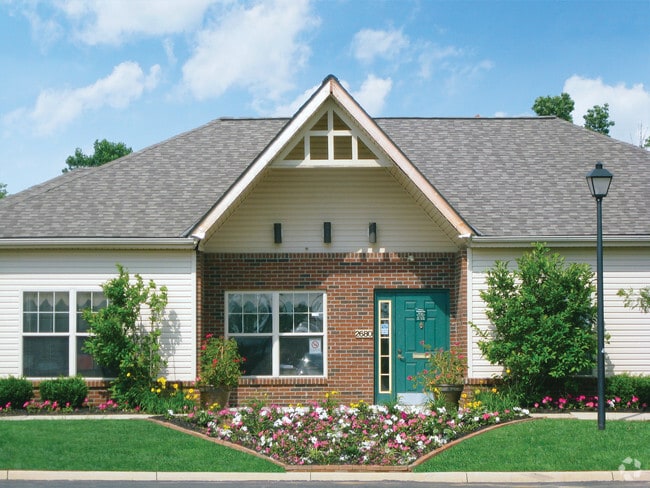 Building Photo - Pheasant Run Rental
