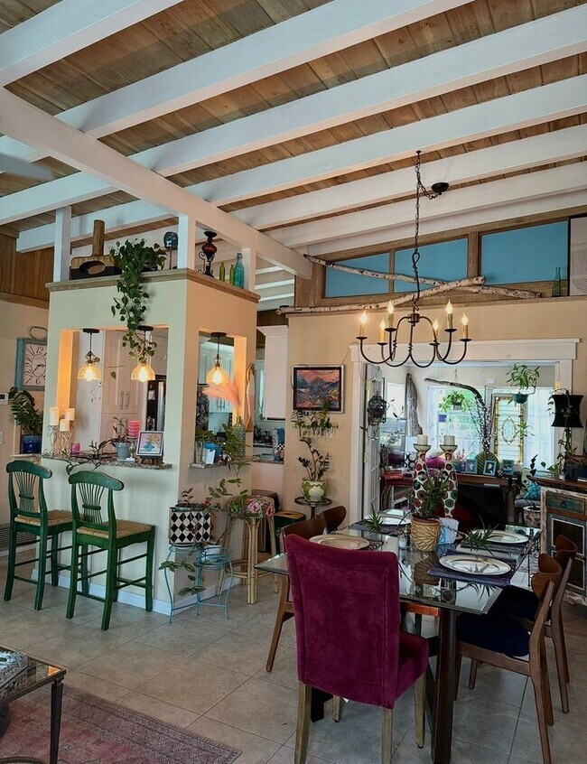 Photo - 352 Tihami Rd